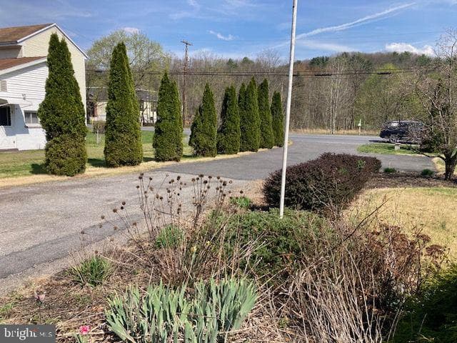 1220 Valley Road photo 2