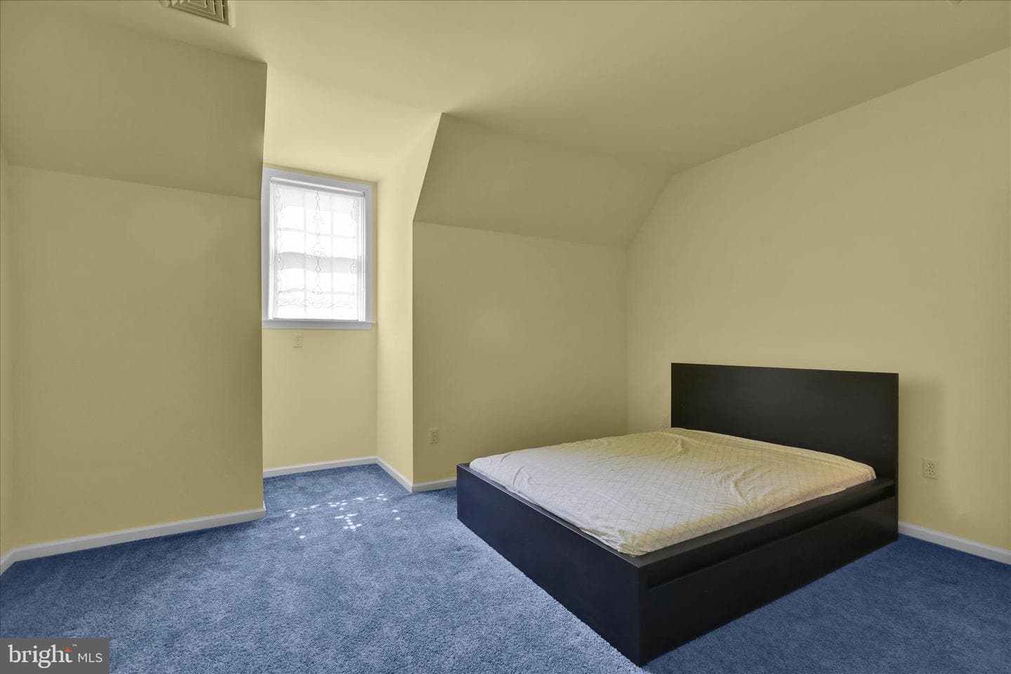 111 Church Road photo 51