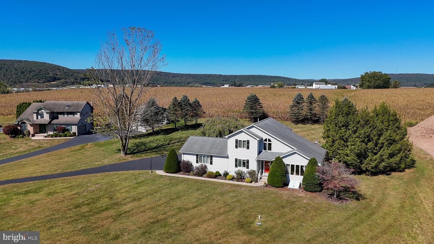 1319 Shady Lane photo 3