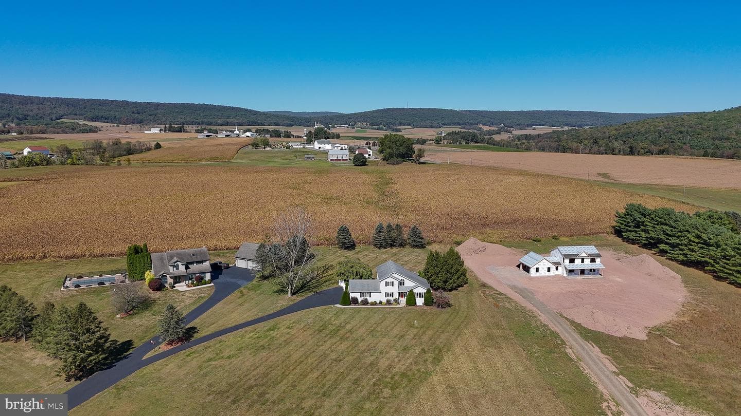 1319 Shady Lane photo 4