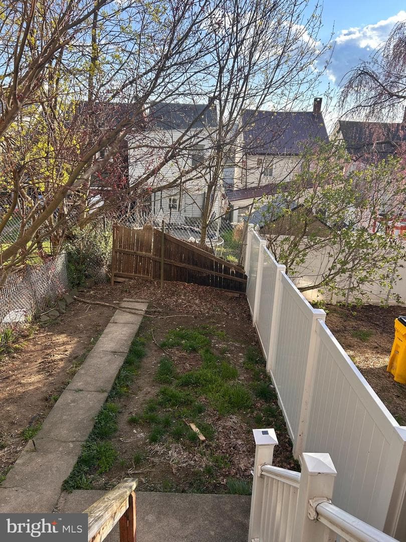 34 S Margaretta Street photo 22
