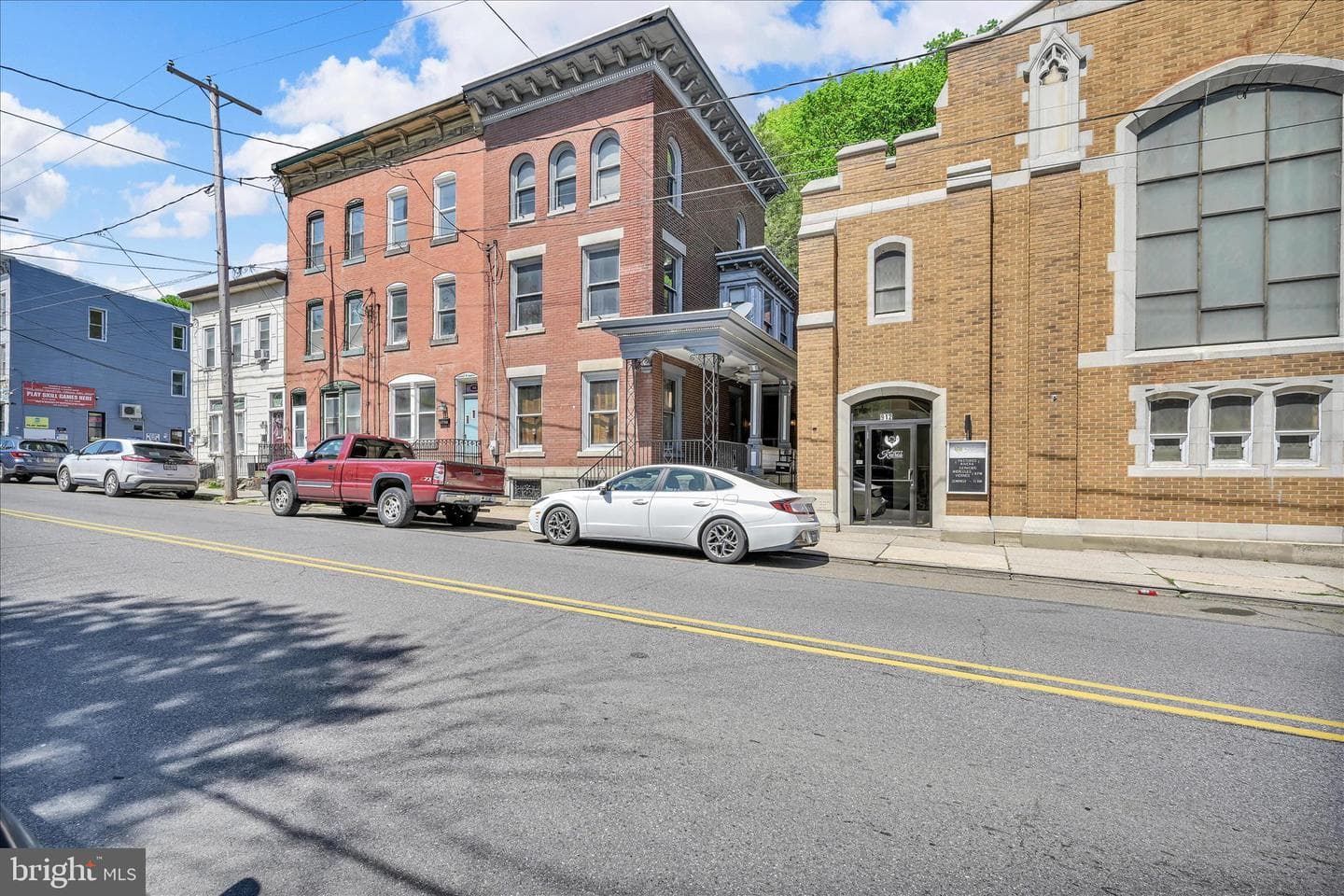 914 W Market Street photo 4