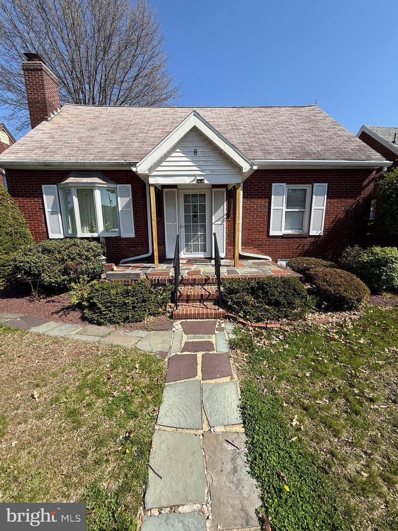 8 Meadow Avenue photo 4