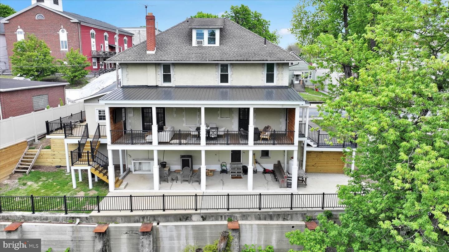 197 Dock Street photo 3