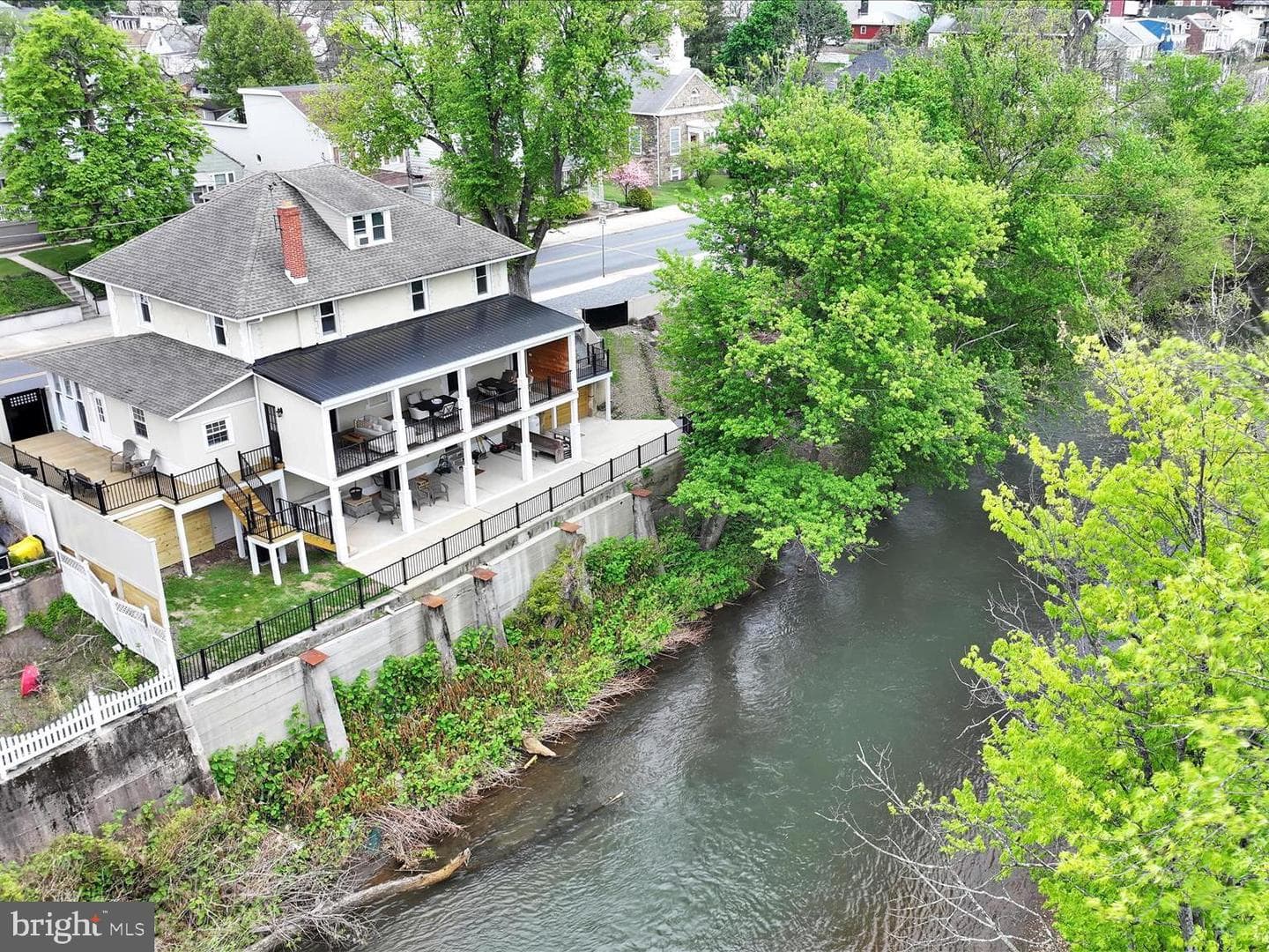 197 Dock Street photo 4