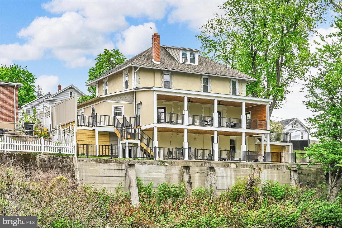 197 Dock Street photo 52
