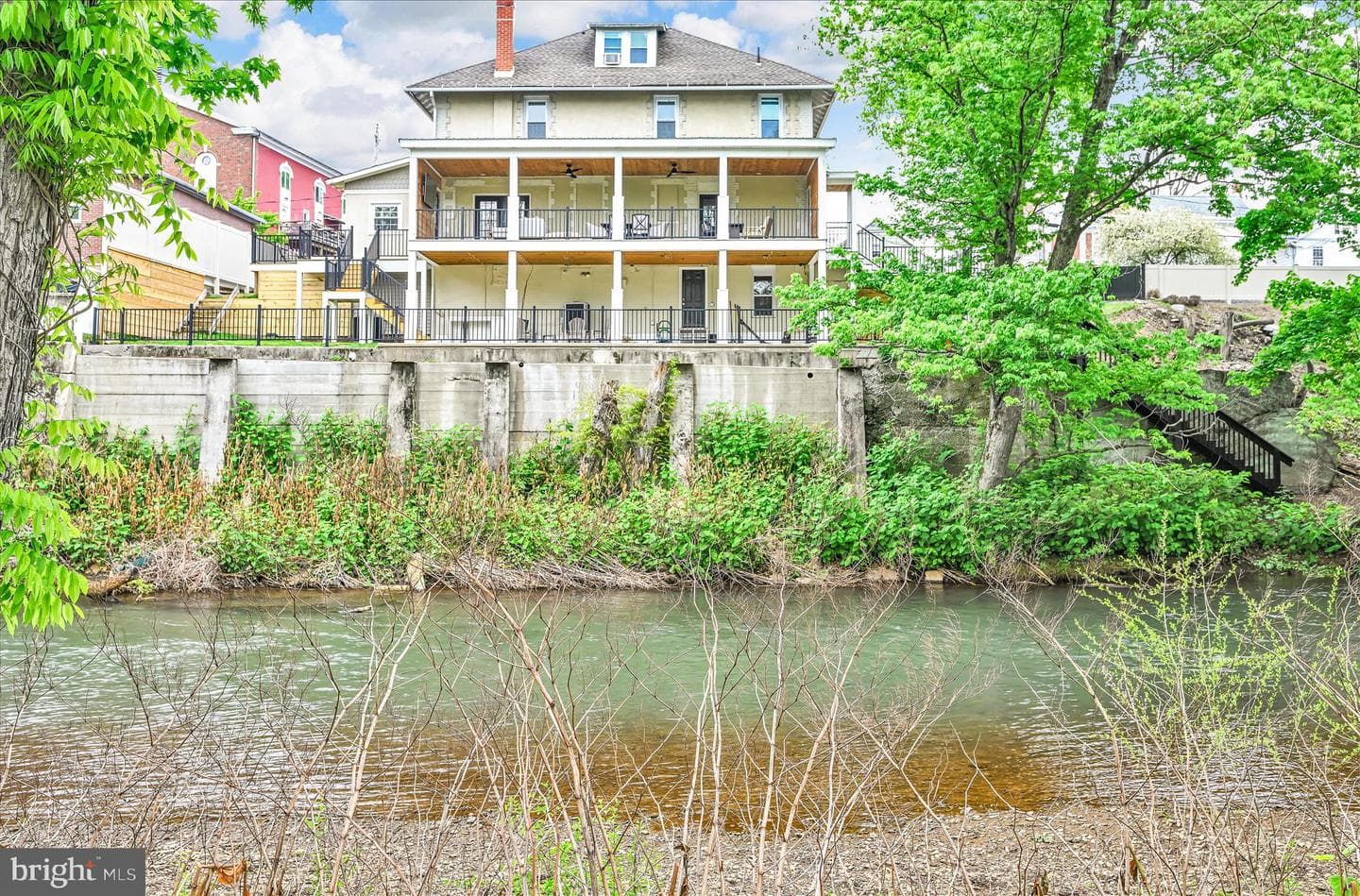 197 Dock Street photo 55