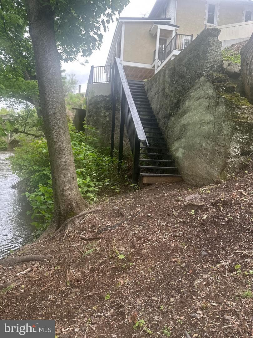197 Dock Street photo 63
