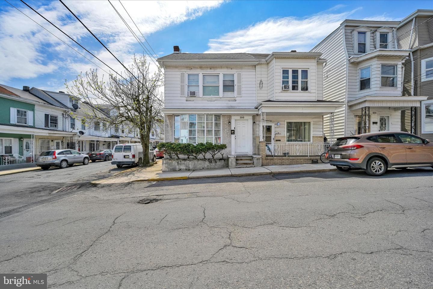 100 W Cherry Street photo 3