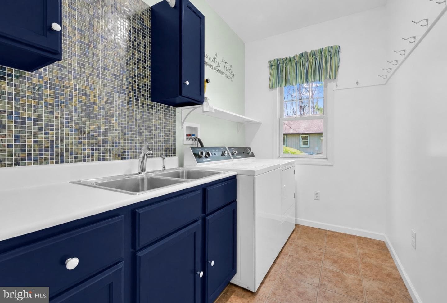 220 Lake Drive photo 35
