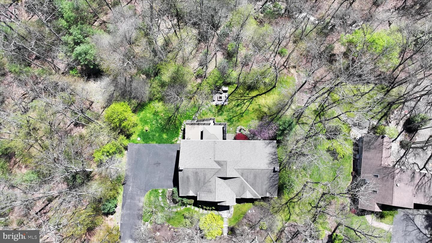 220 Lake Drive photo 60