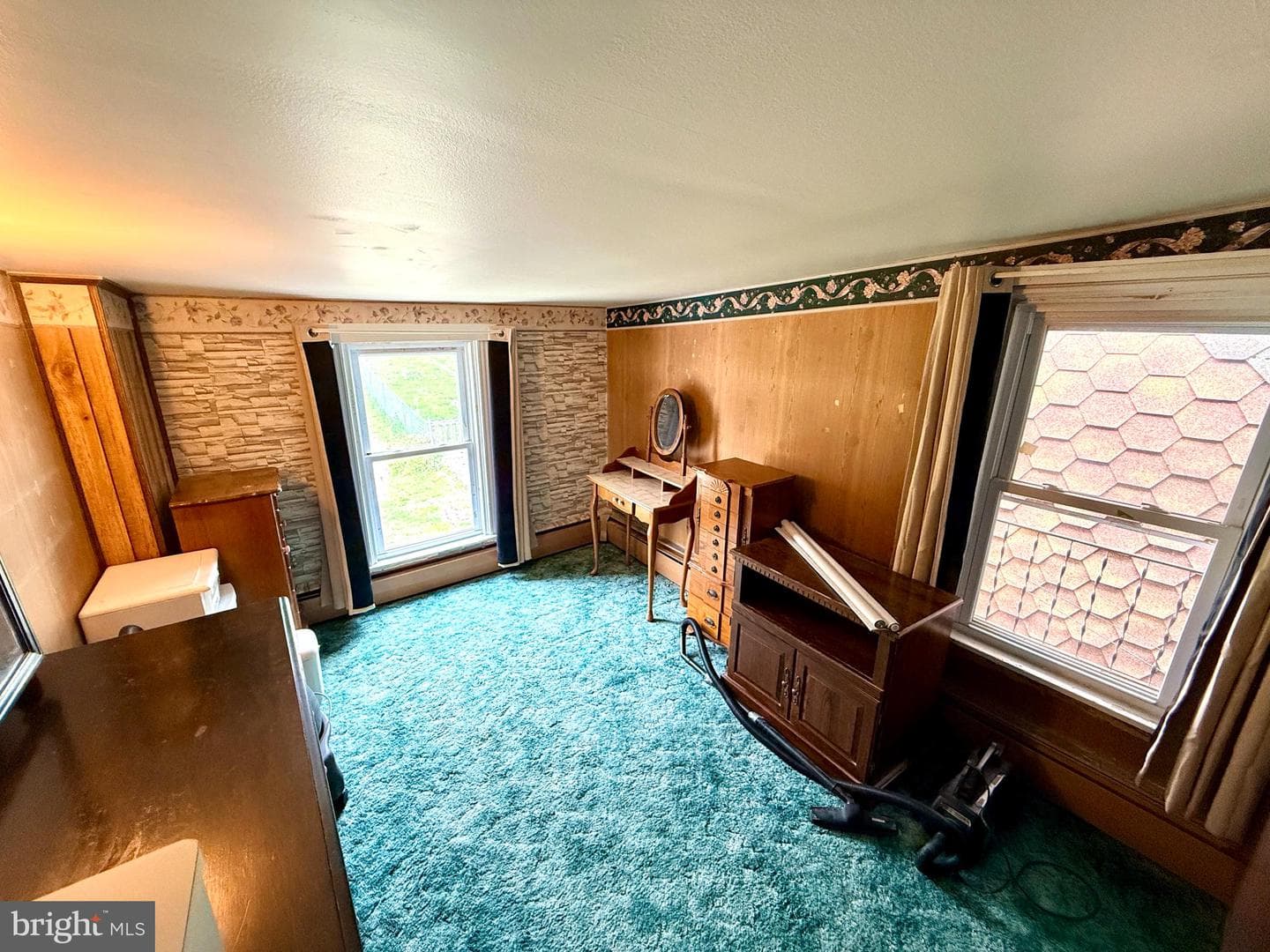 240 Valley Street photo 18