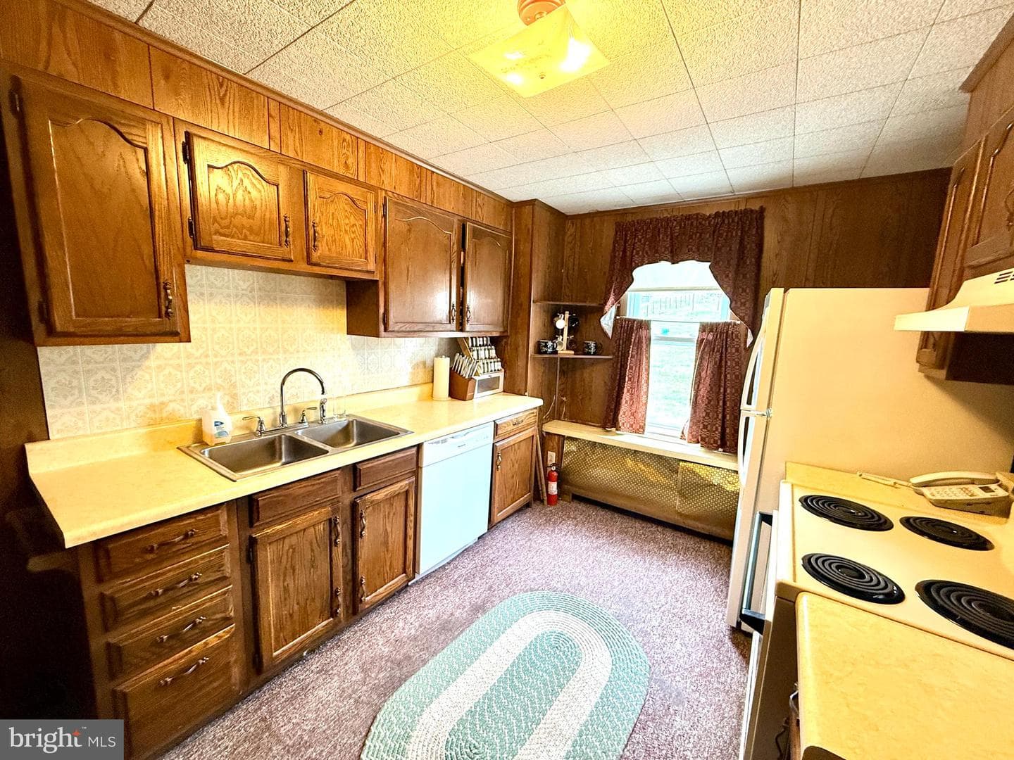 240 Valley Street photo 5