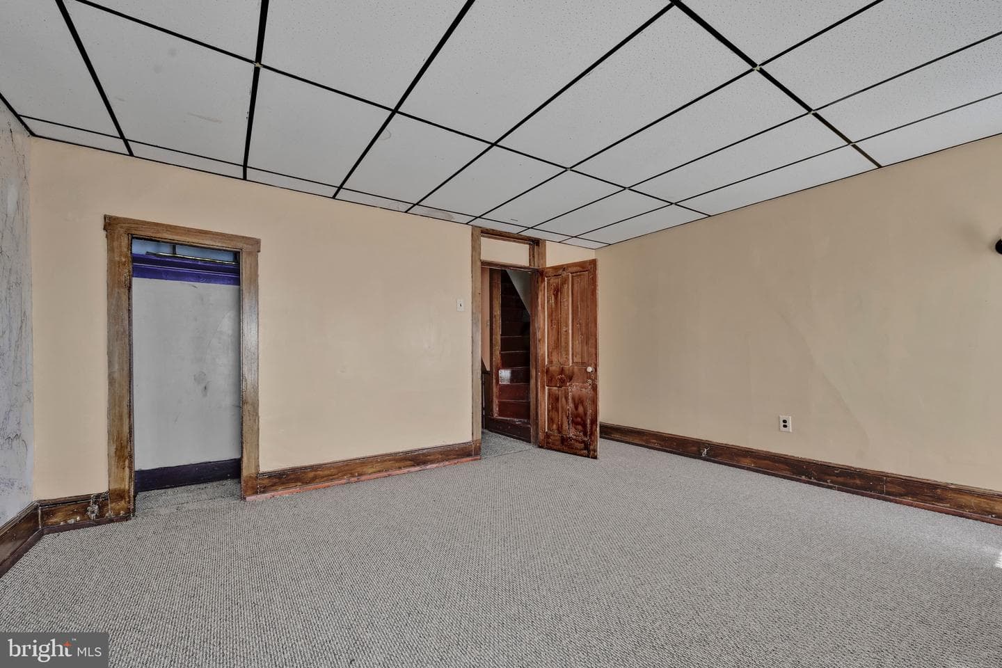 610 W Race Street photo 23