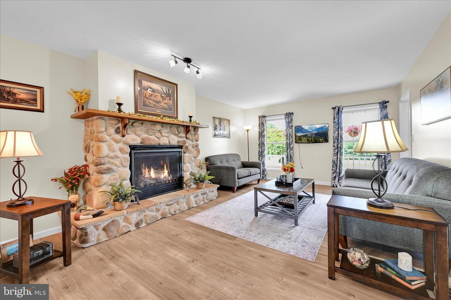 354 Millers Road photo 16
