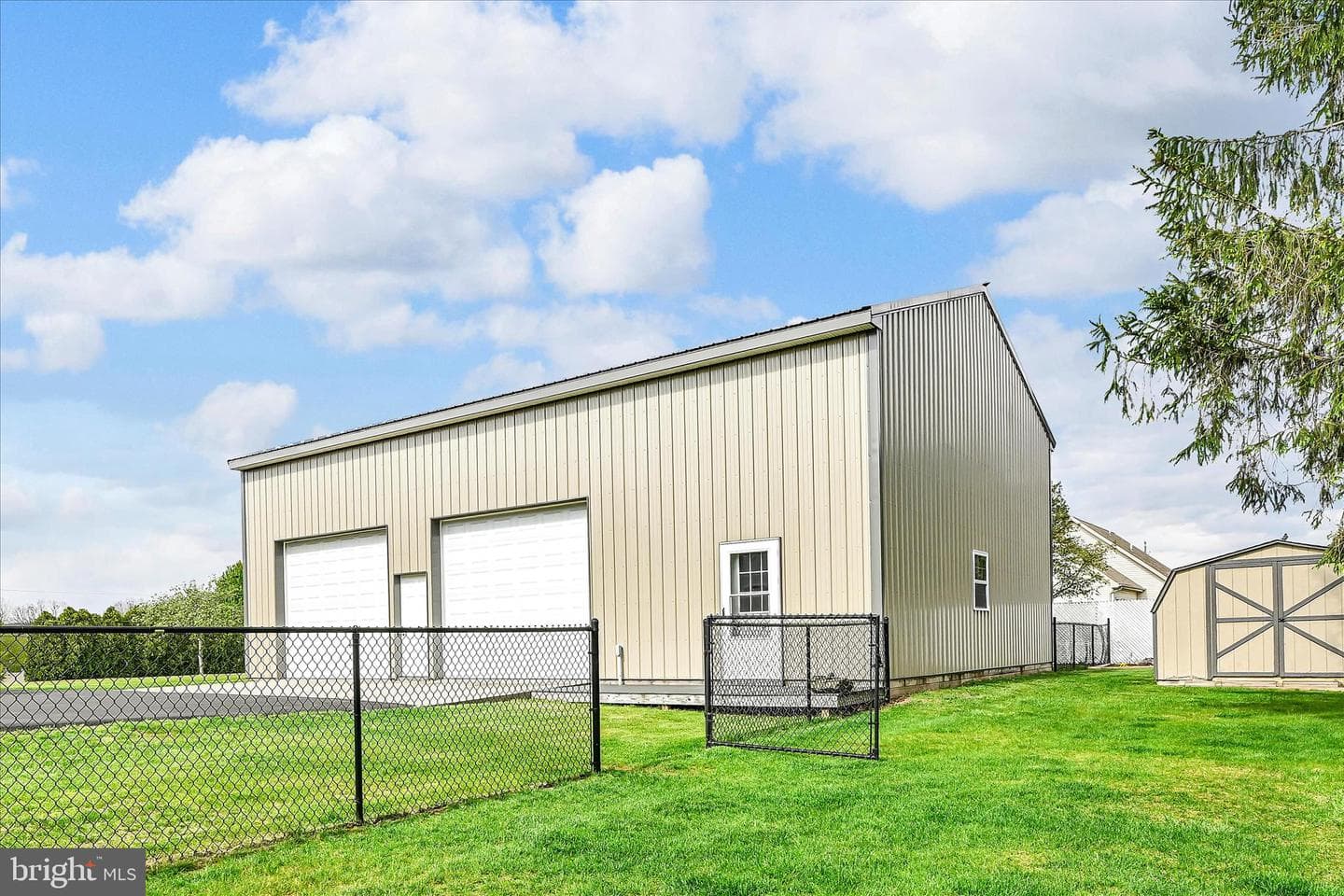 354 Millers Road photo 38