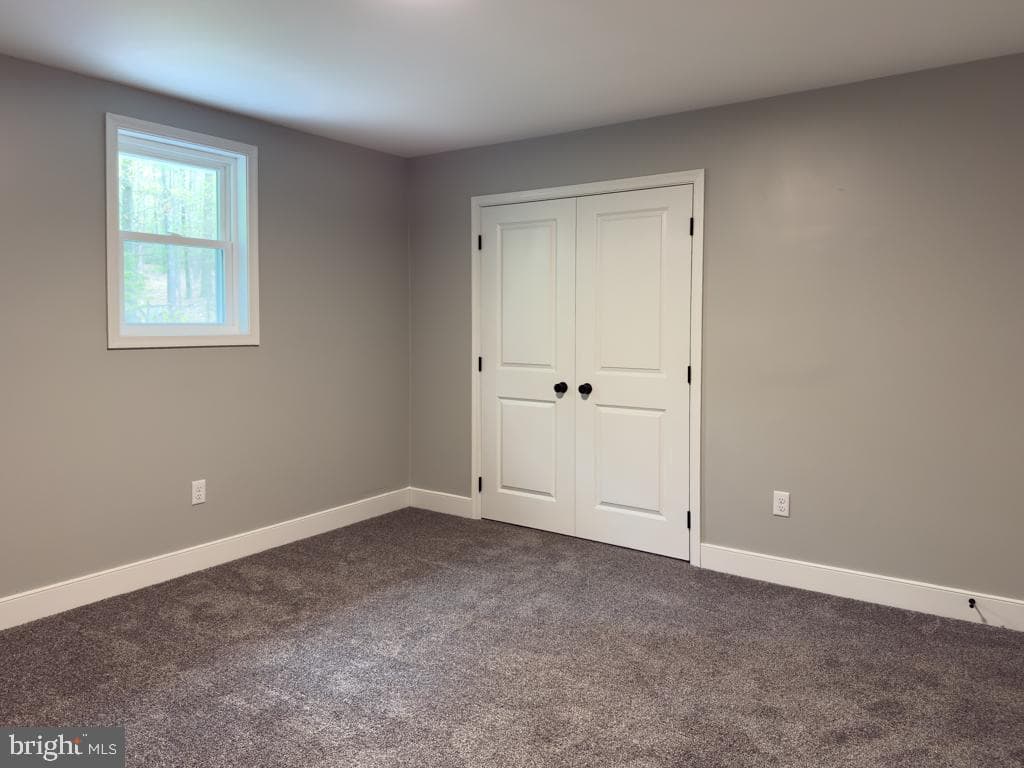 2183 E Grand Avenue photo 32