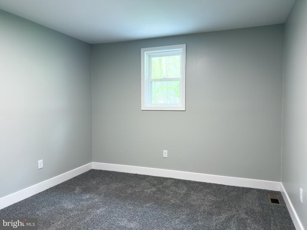 2183 E Grand Avenue photo 34