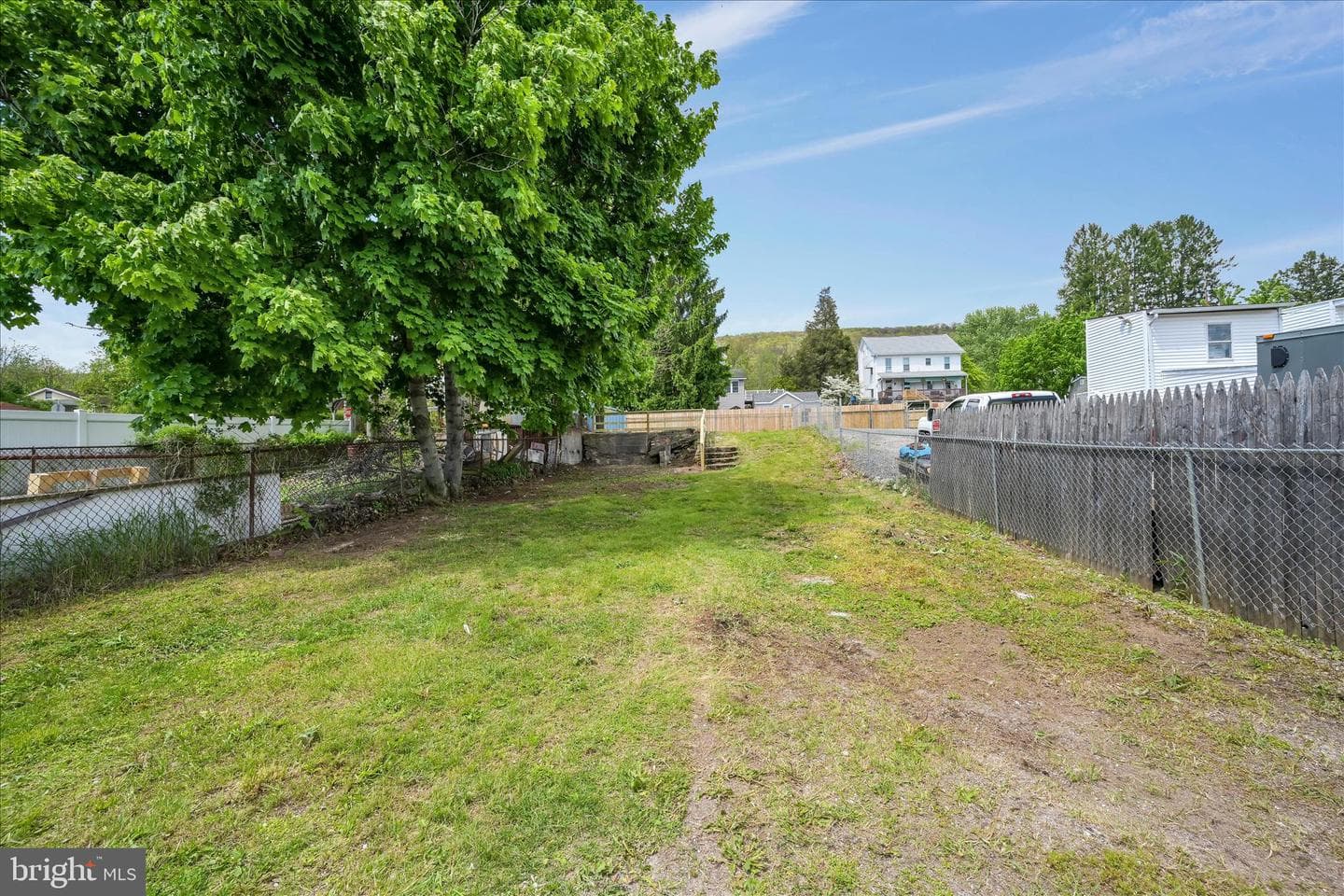 111 E Grand Avenue photo 27