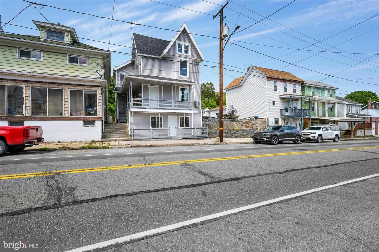 111 E Grand Avenue photo 33