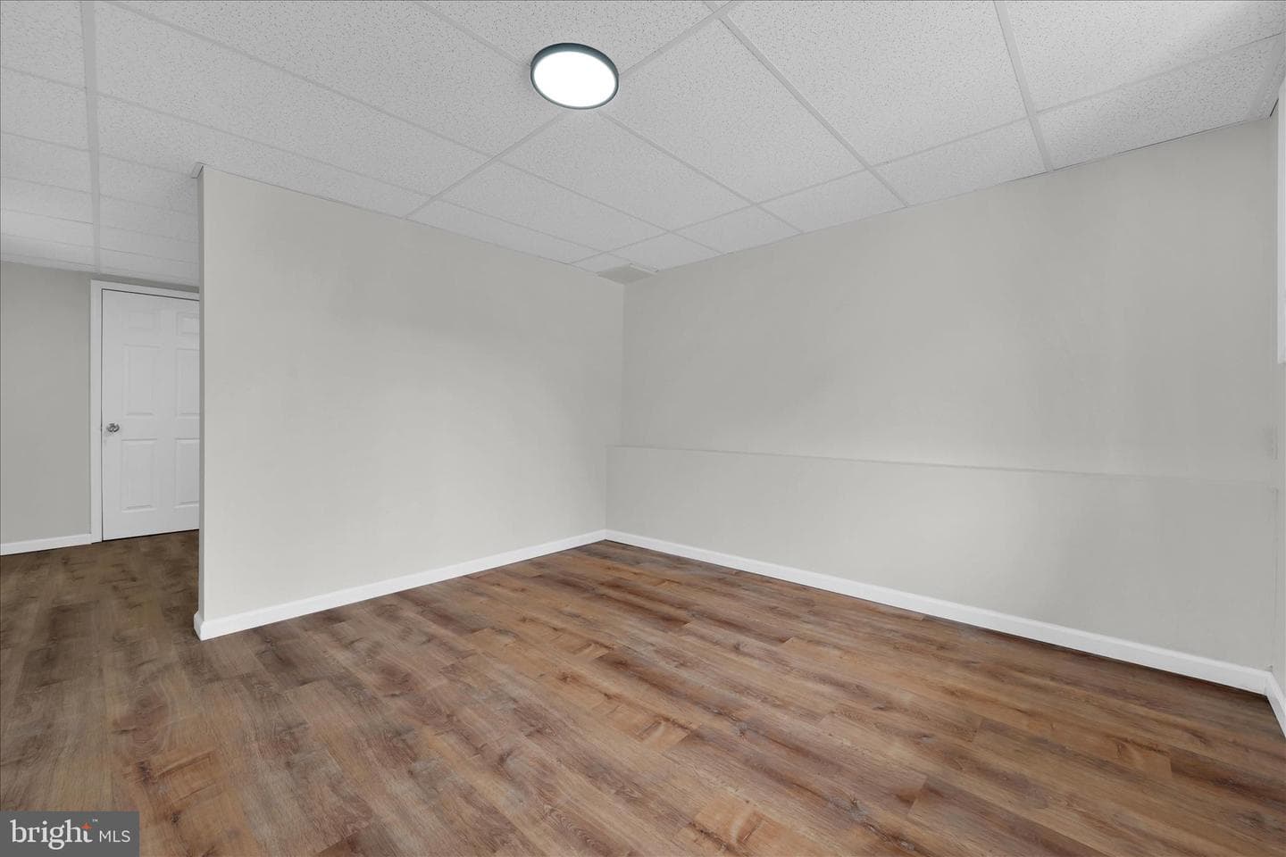 111 E Grand Avenue photo 9