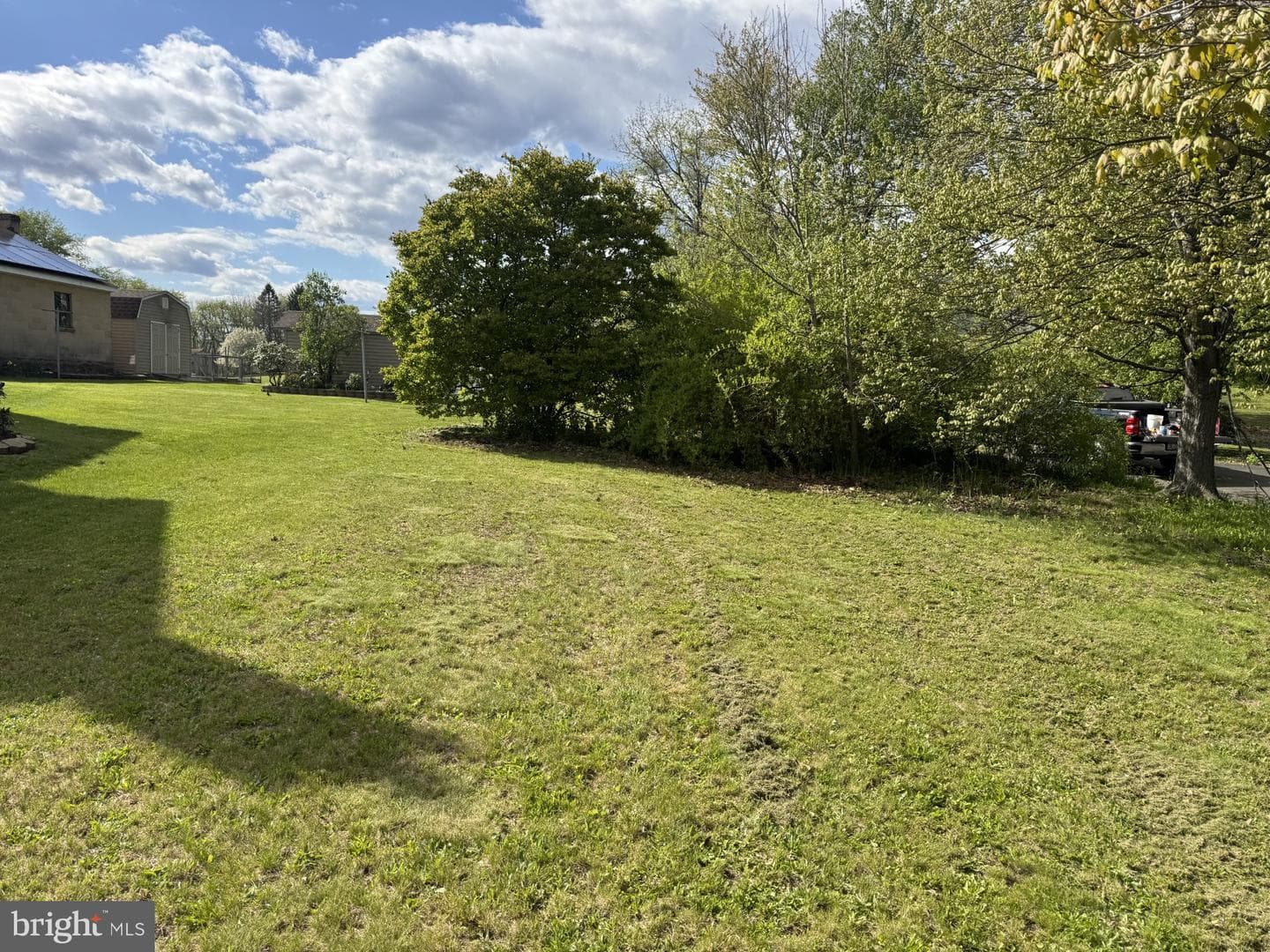 167 Llewellyn Road photo 21