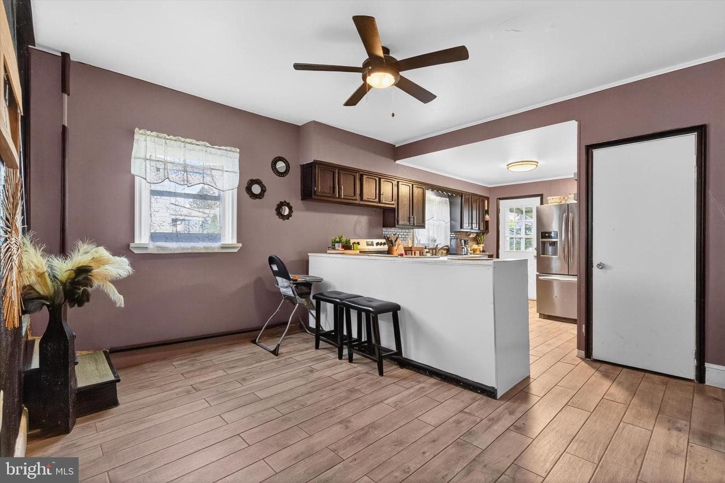 432 W Spring Street photo 6