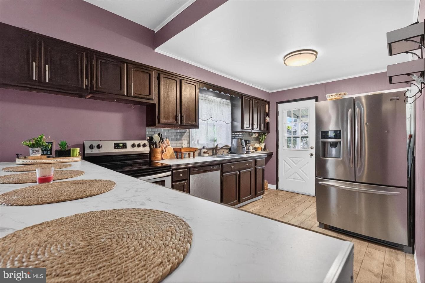 432 W Spring Street photo 8