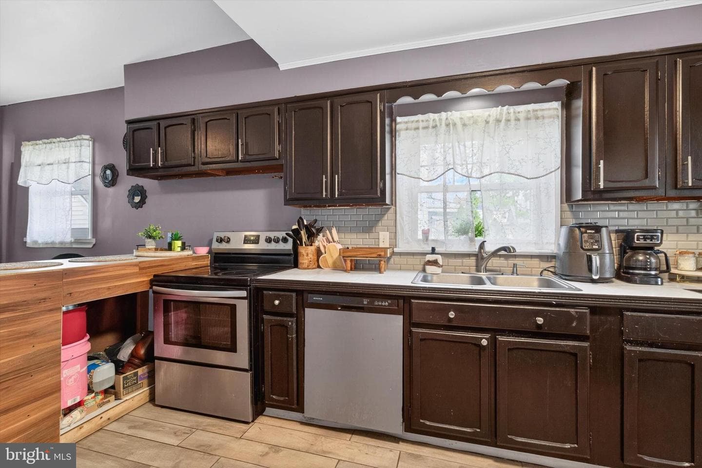 432 W Spring Street photo 9