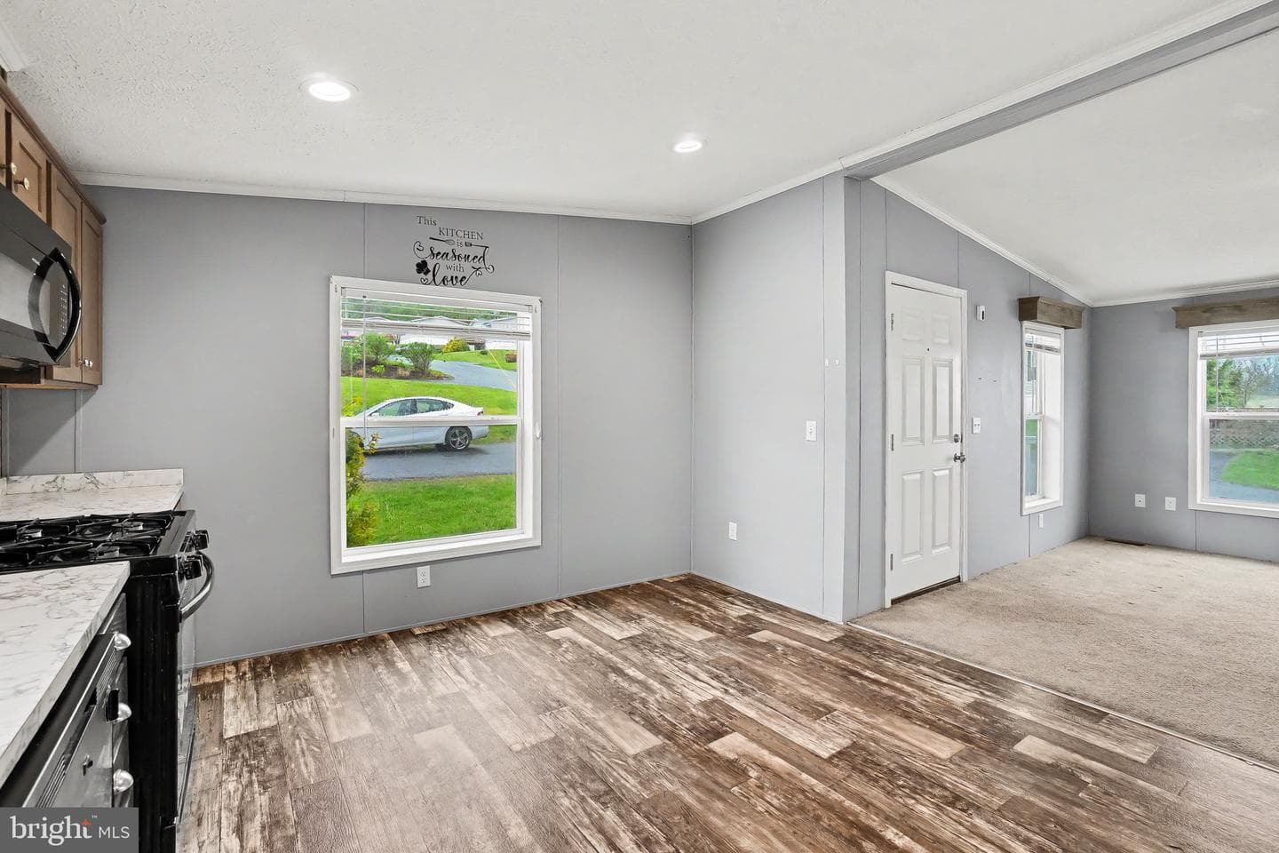 13 Frieden Manor photo 10