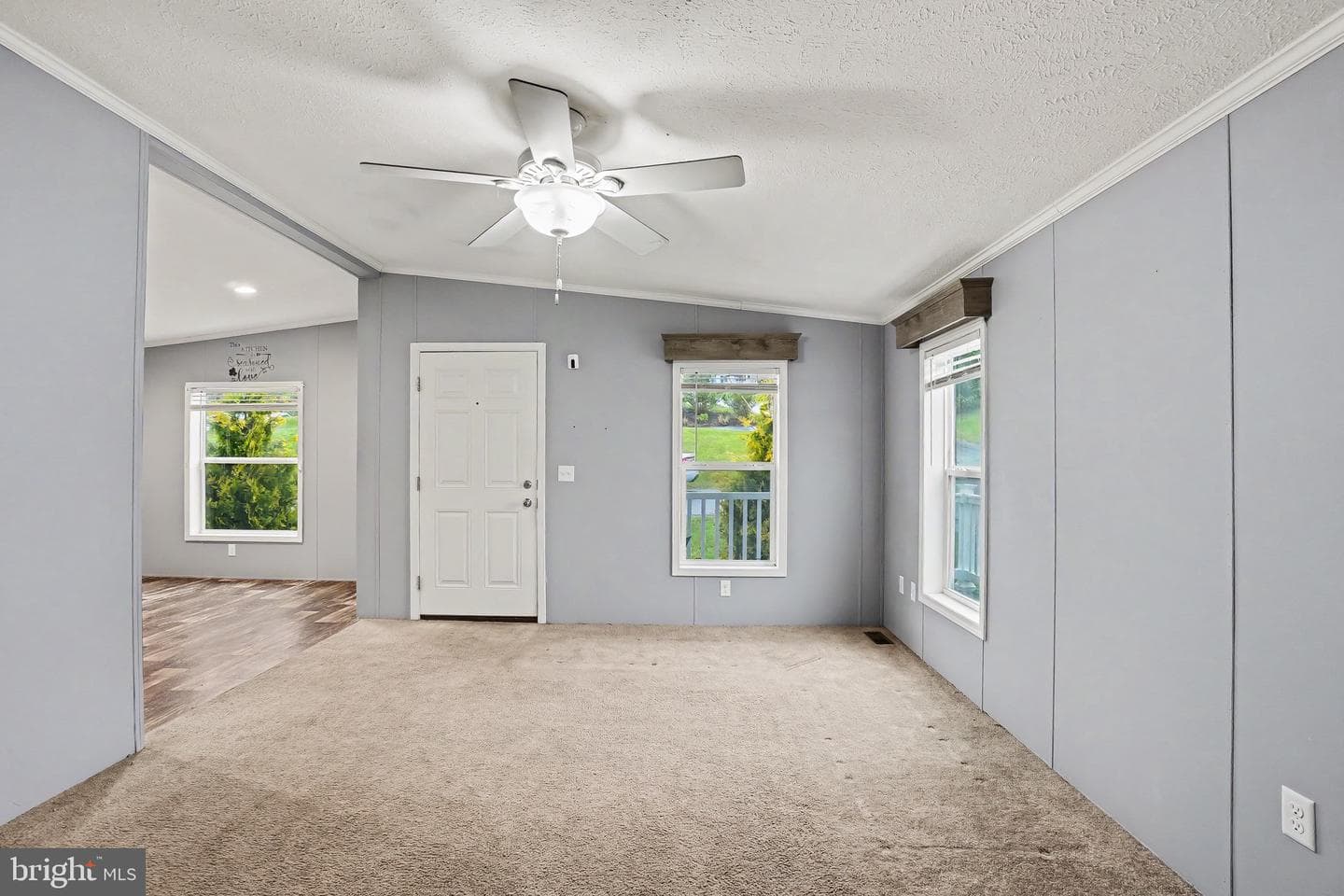 13 Frieden Manor photo 12