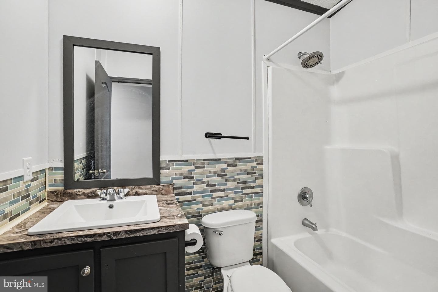 13 Frieden Manor photo 21