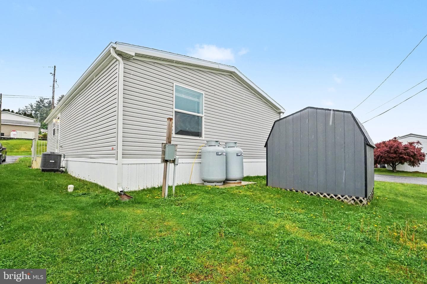 13 Frieden Manor photo 3