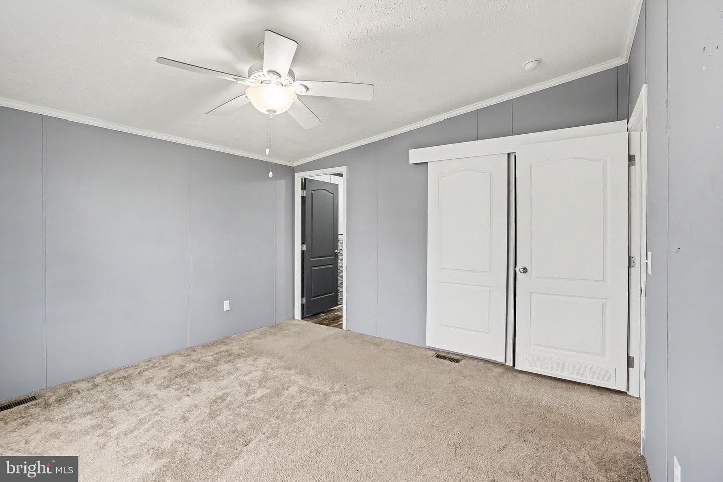 13 Frieden Manor photo 31