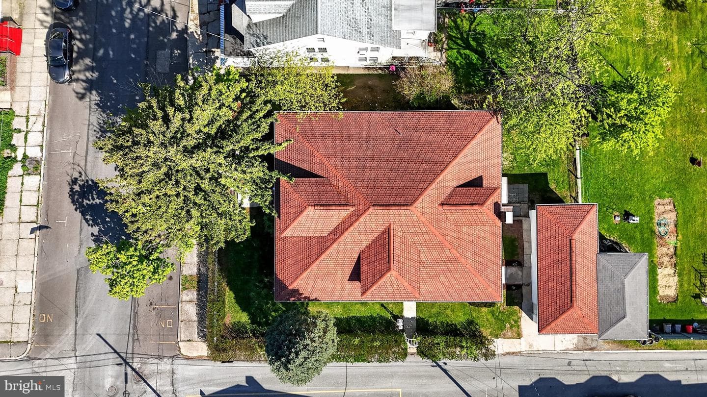 139 6th Street photo 4