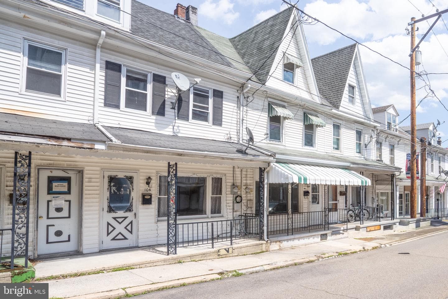 104 W Water Street photo 1