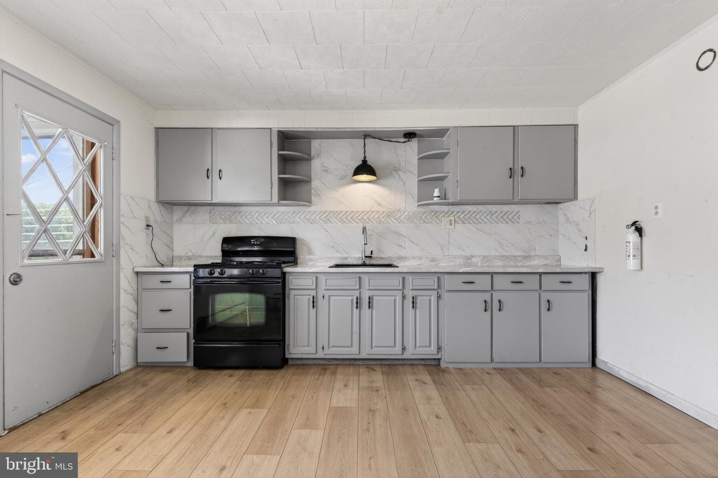 104 W Water Street photo 10