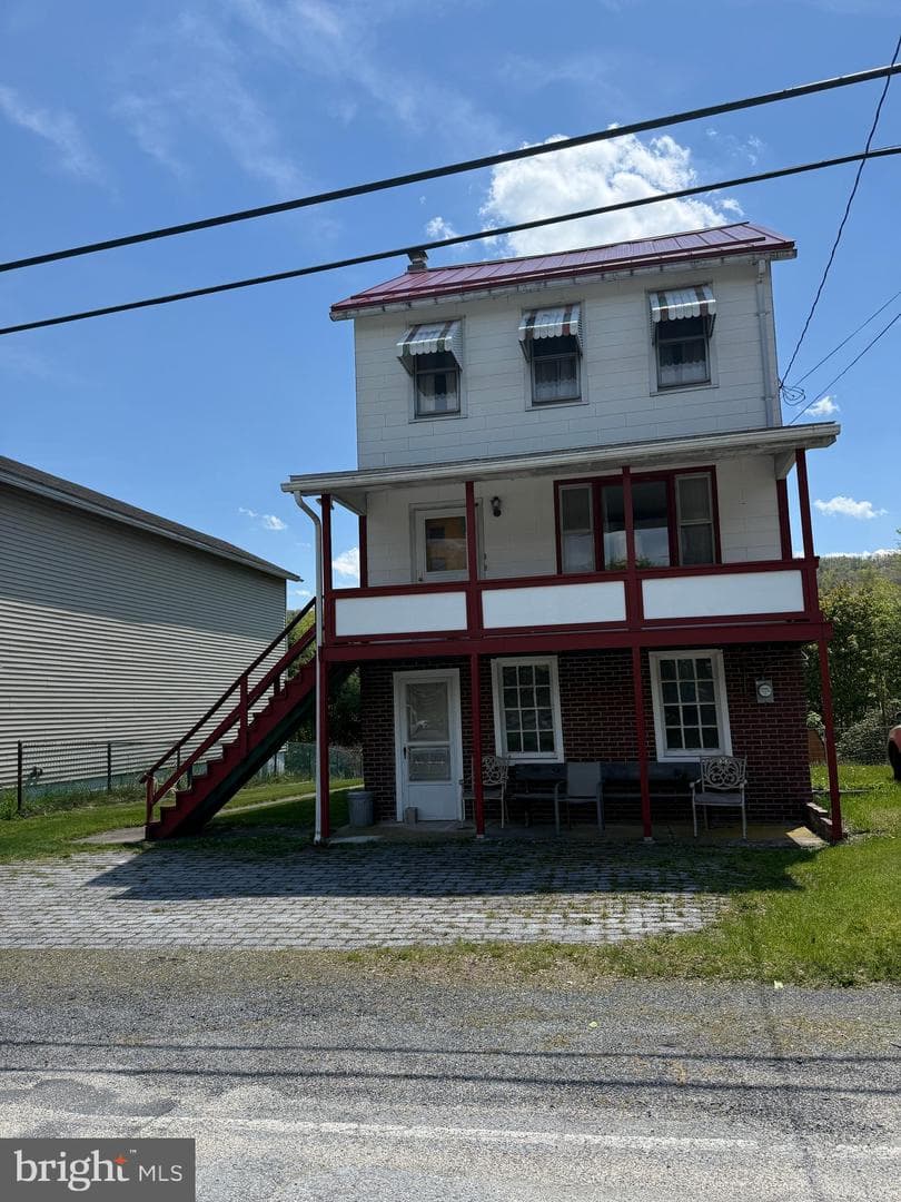596 Old 209 Road photo 3