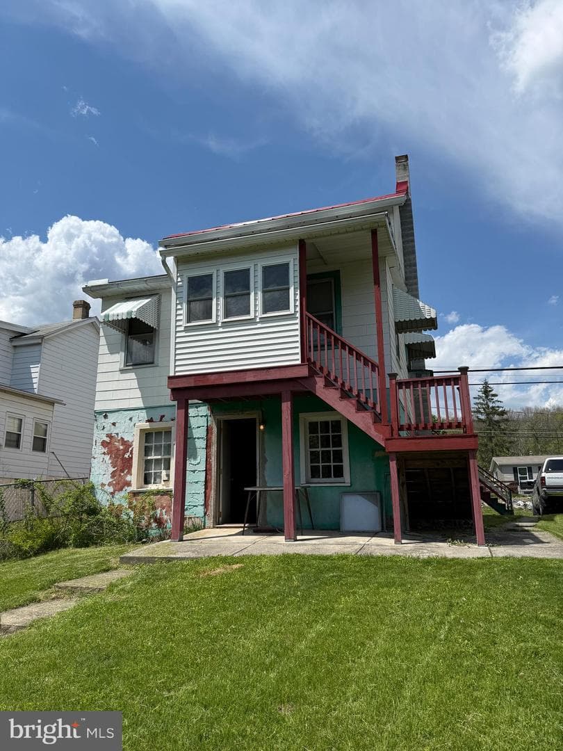 596 Old 209 Road photo 4