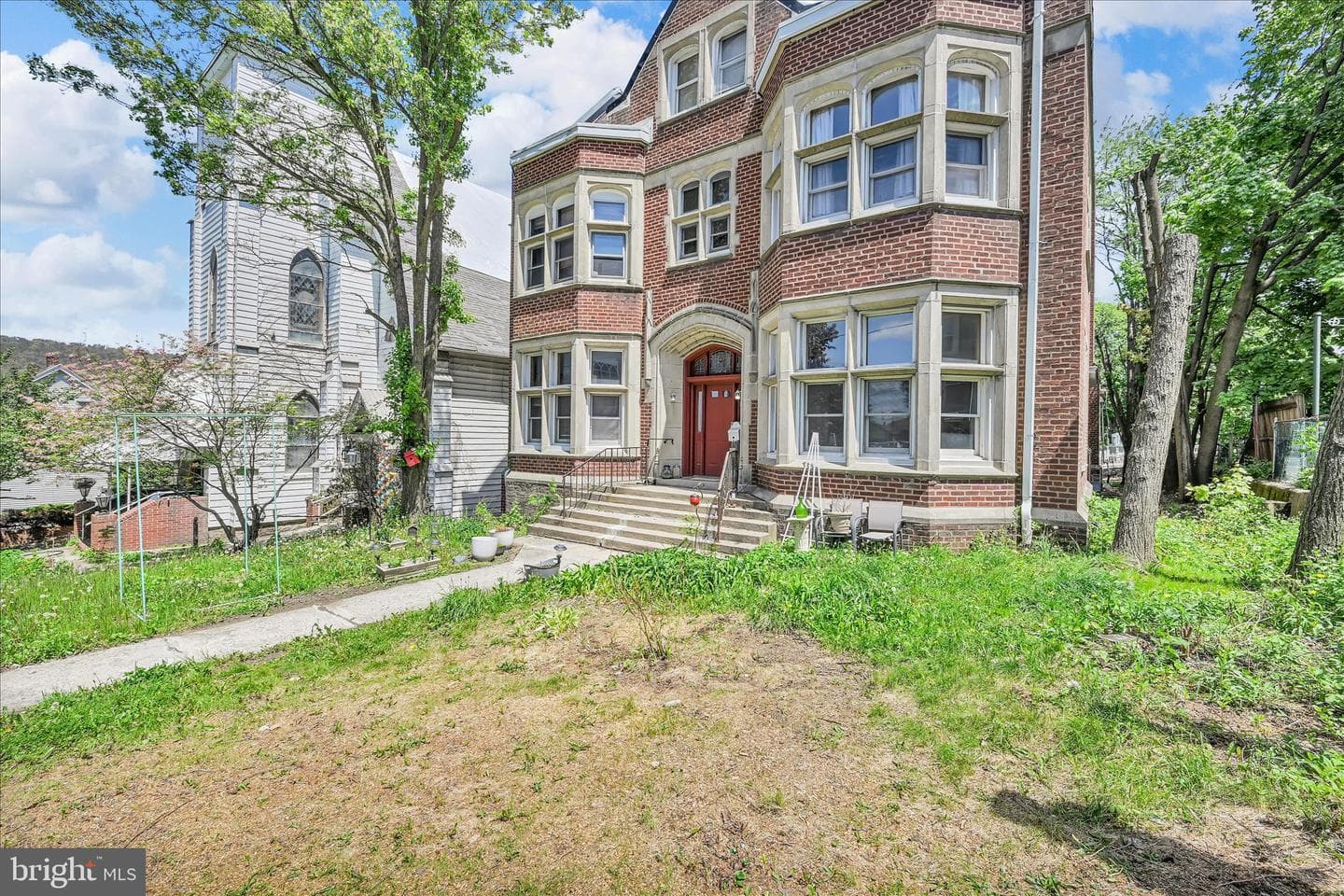 231 2nd Street photo 4