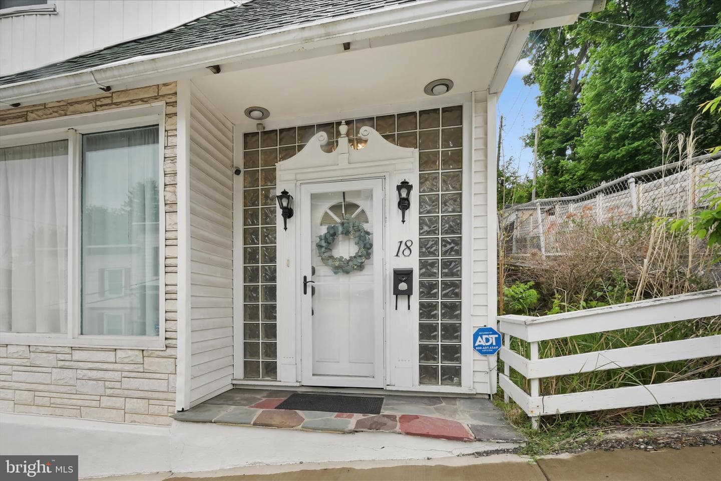 18 S Jackson Street photo 4