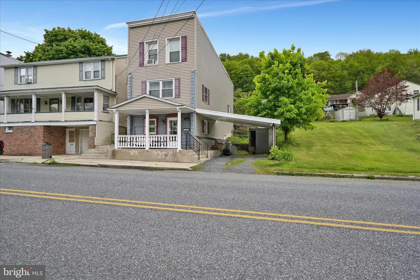 320 E Bacon Street photo 2