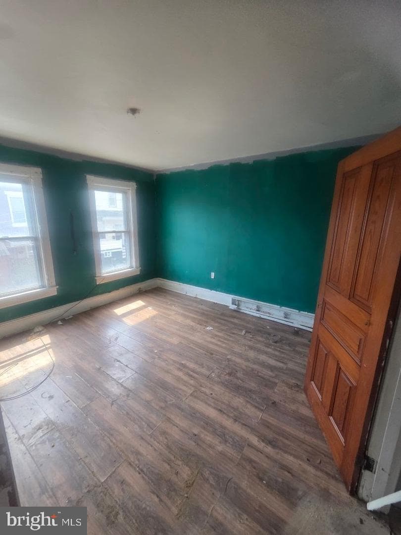322 W Race Street photo 5