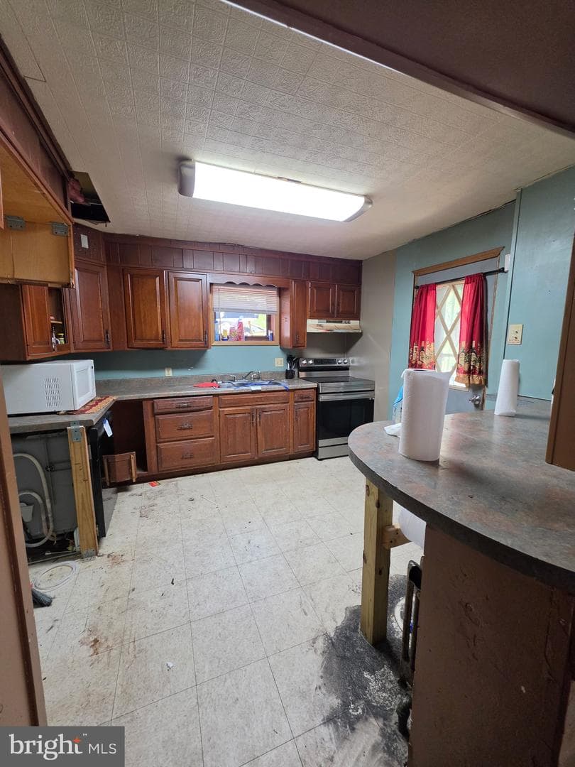 130 E Bacon Street photo 9