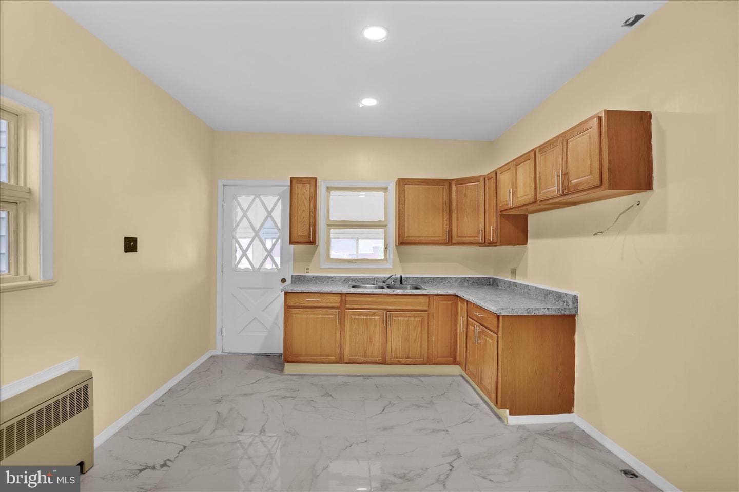 704 Laurel Boulevard, Pottsville