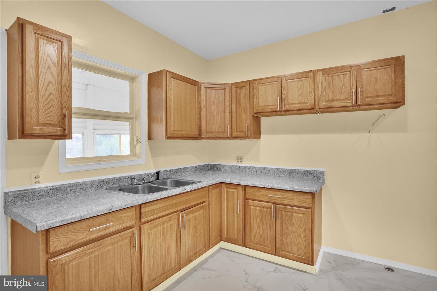 704 Laurel Boulevard, Pottsville