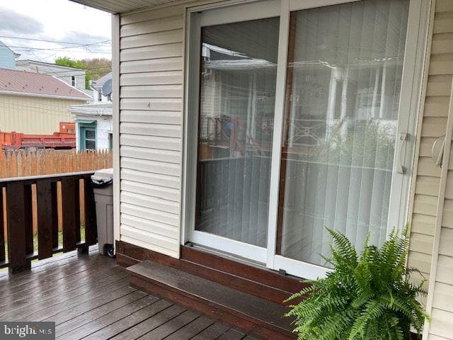822 E Market Street photo 11