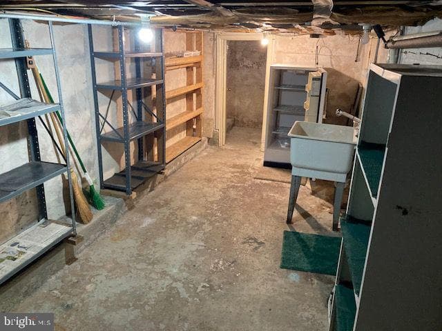 822 E Market Street photo 26