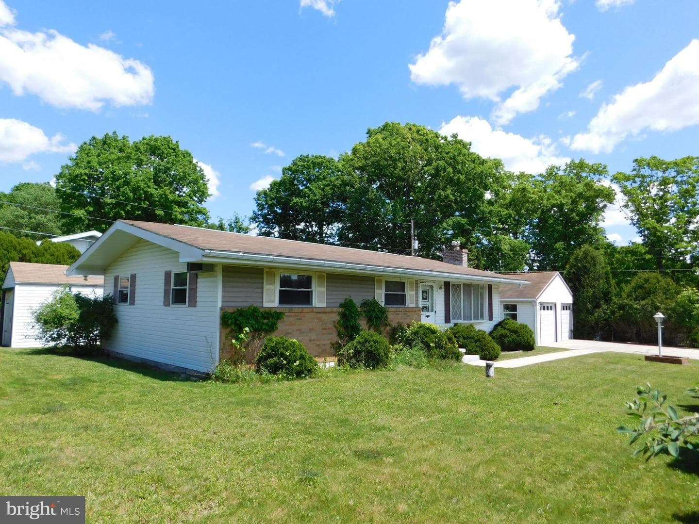 114 Cumberland Avenue photo 2