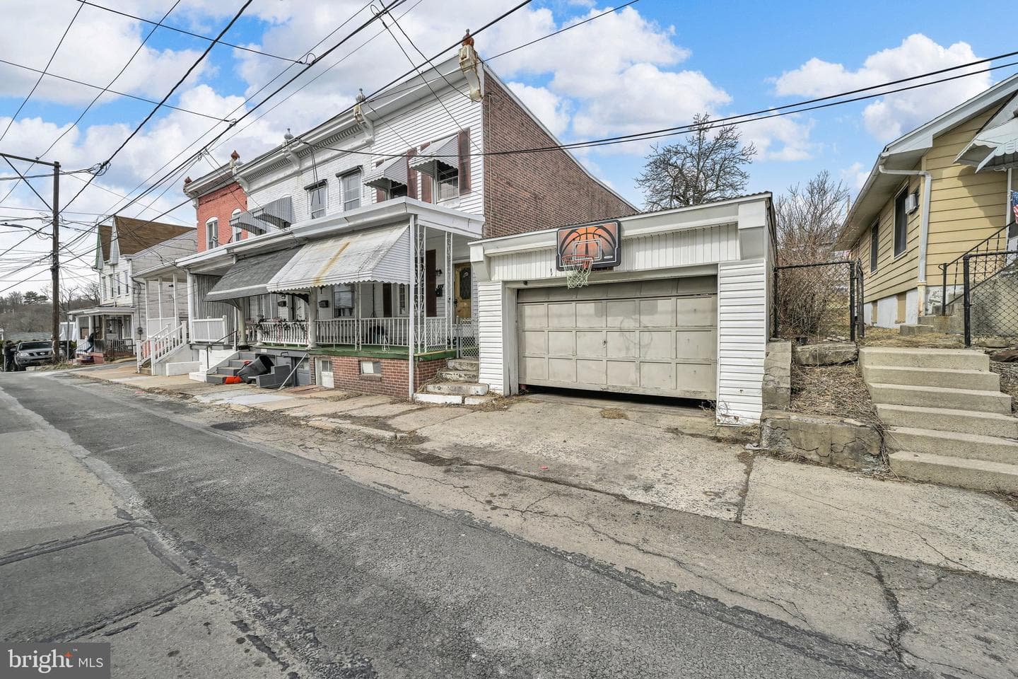 604 Fairview Street photo 1
